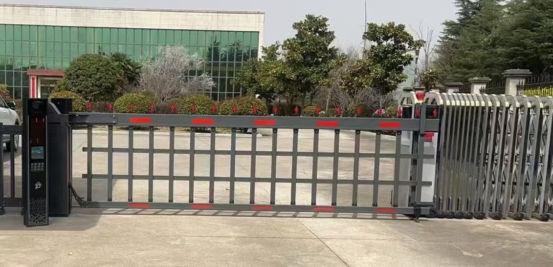 悬浮平移门结构与运行示意