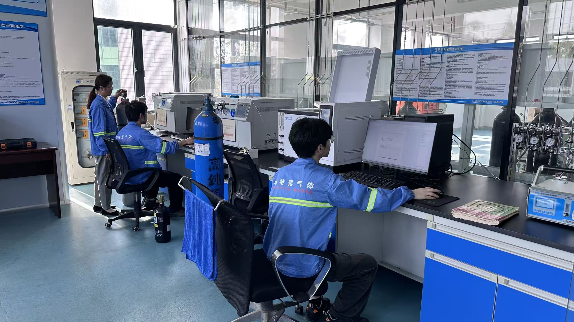 气体生产与检测设备实拍