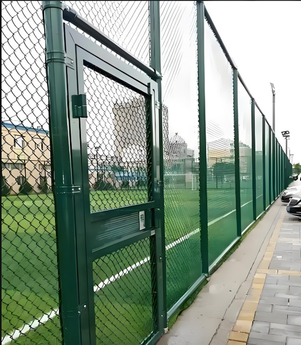 篮球场配套实景