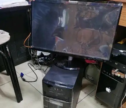 专业清运团队进场作业