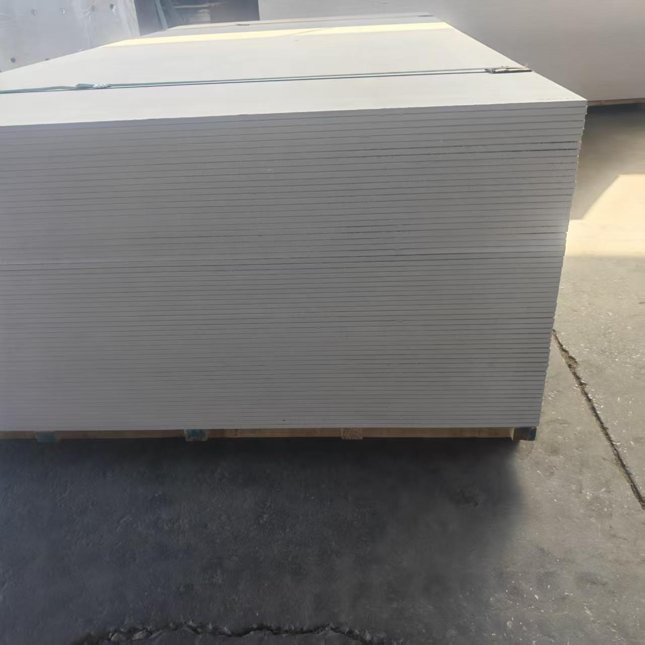 复合防火板施工现场应用