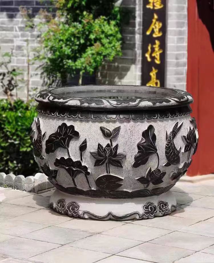 挡车石球加工实景图