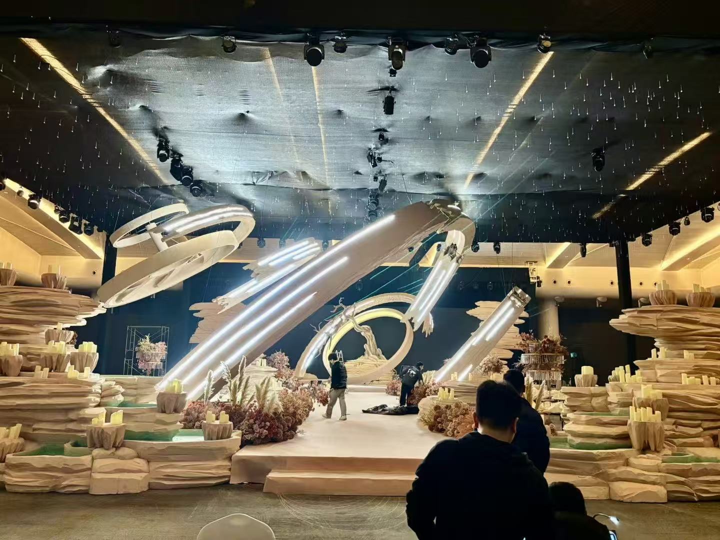 商场美陈装置材料展示
