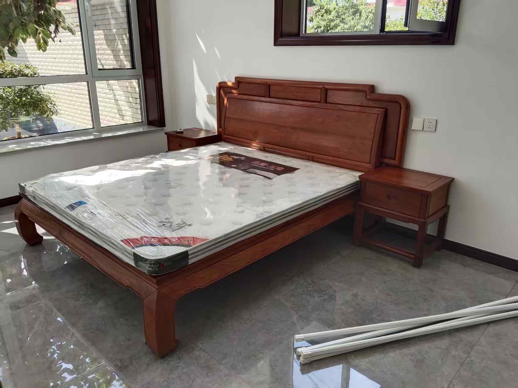 红木家具生产车间实拍