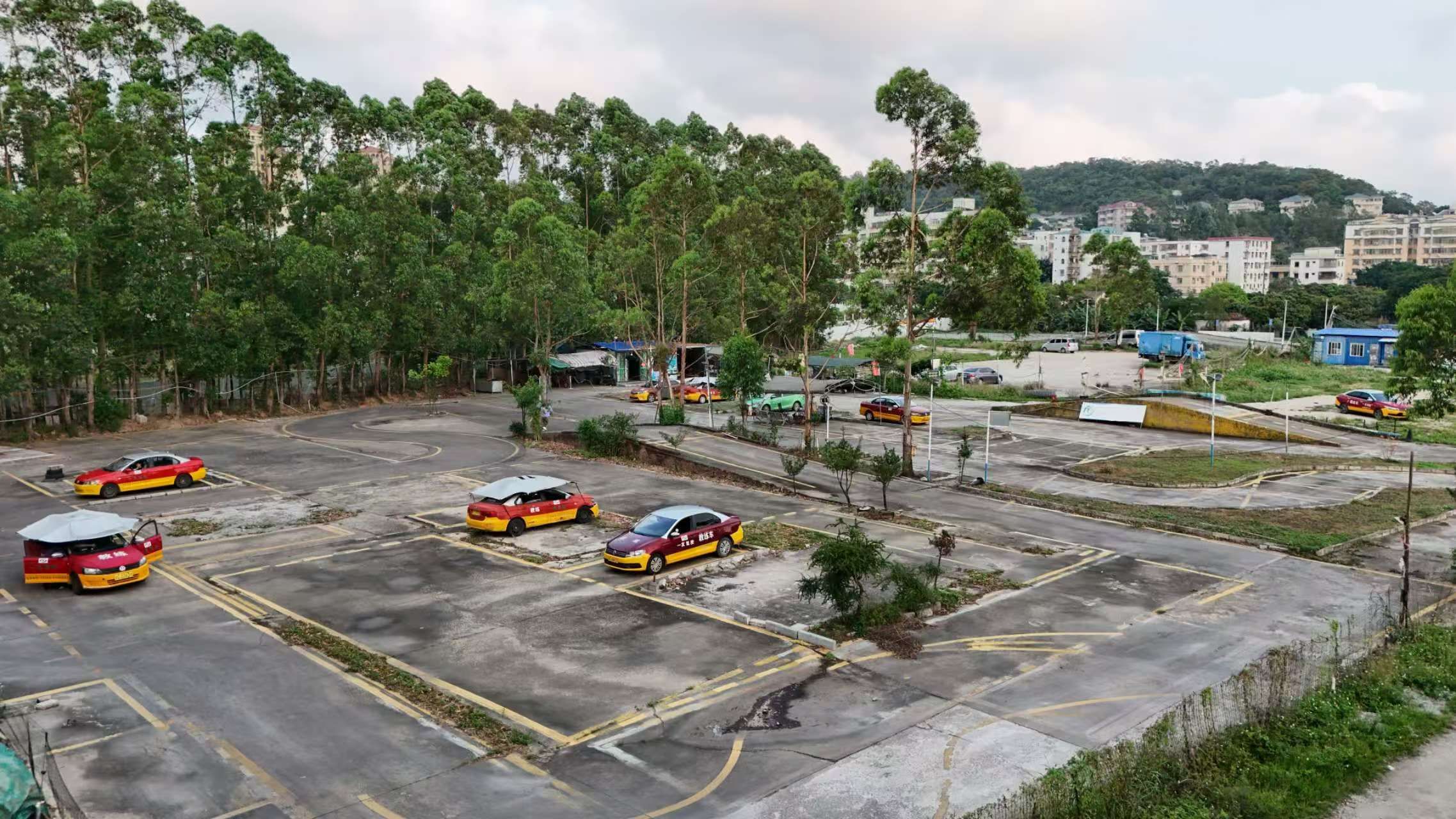 学员模拟考试与场地实景