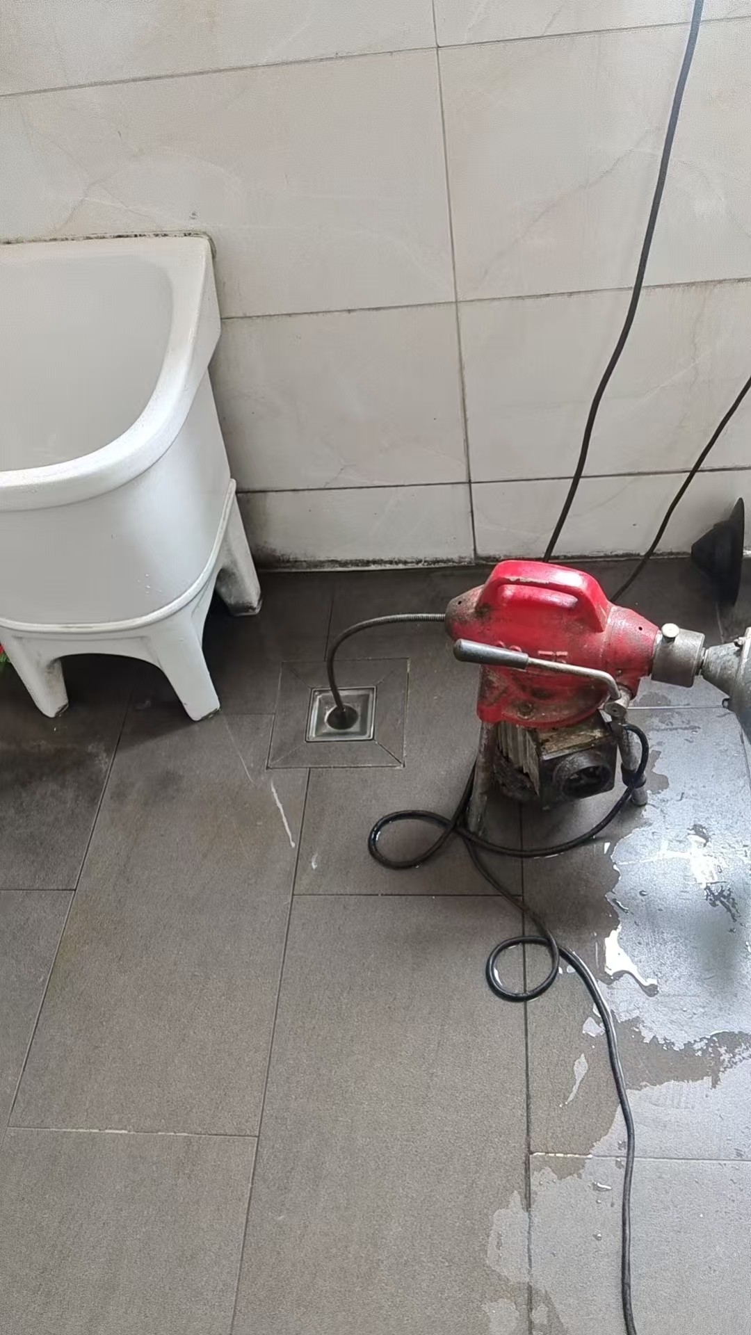 高压清洗车作业示意图