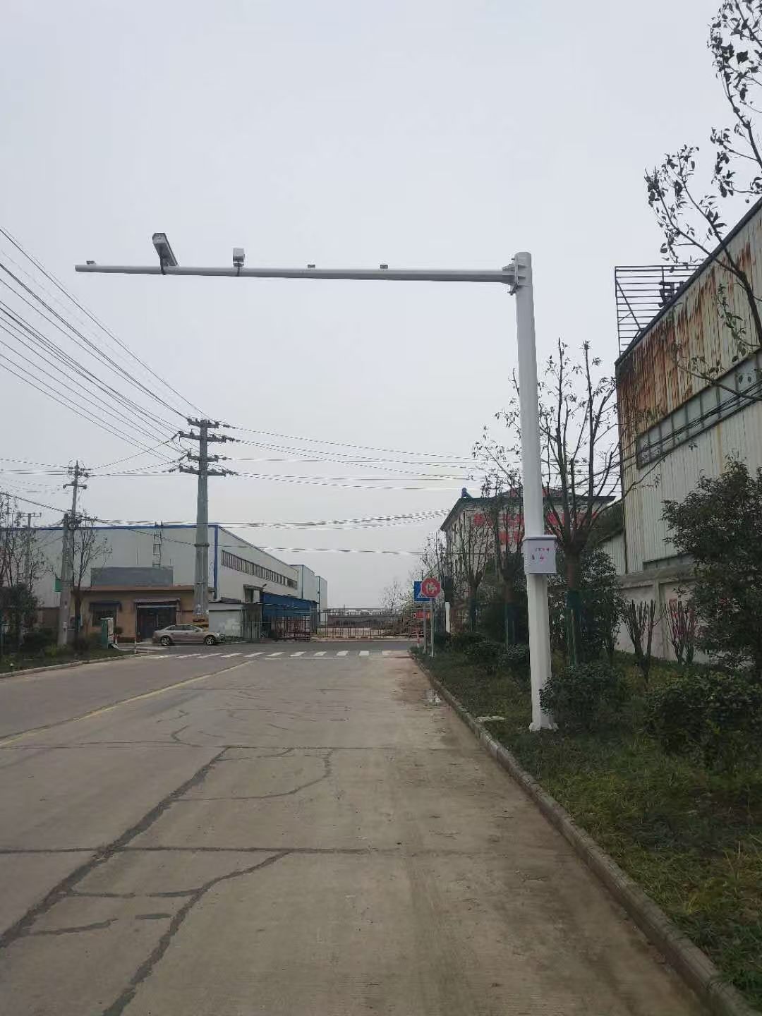 铜陵双升降高杆灯源头厂家-折臂监控杆