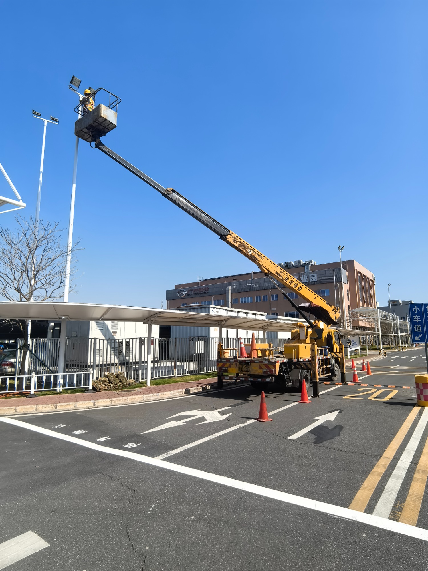 高空作业平台实拍