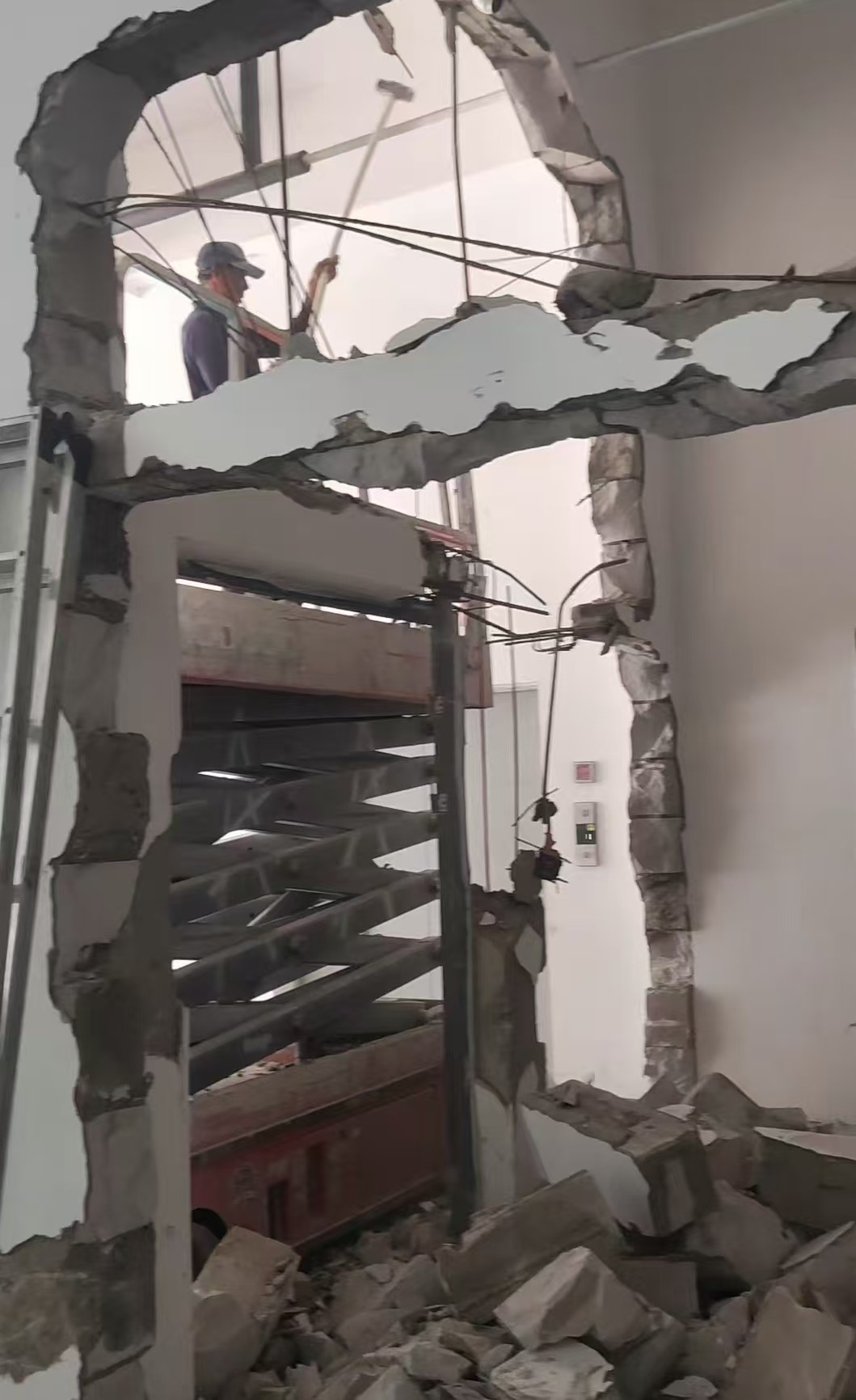 拆除施工现场