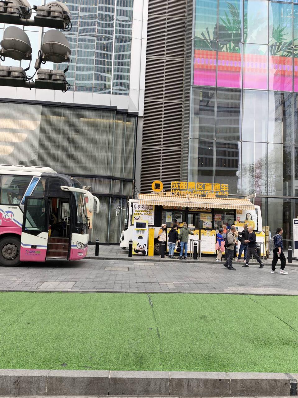 运营车辆实景与站点布局