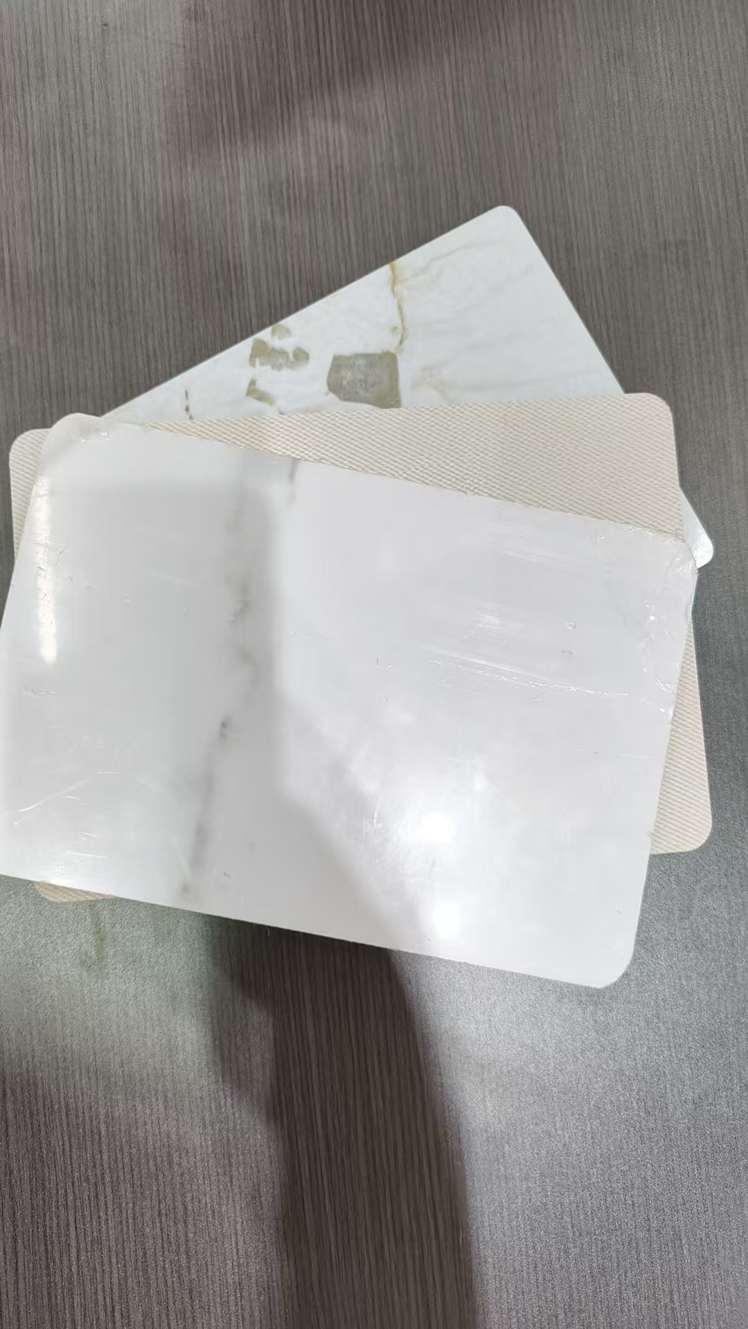 展示现代化智能生产车间
