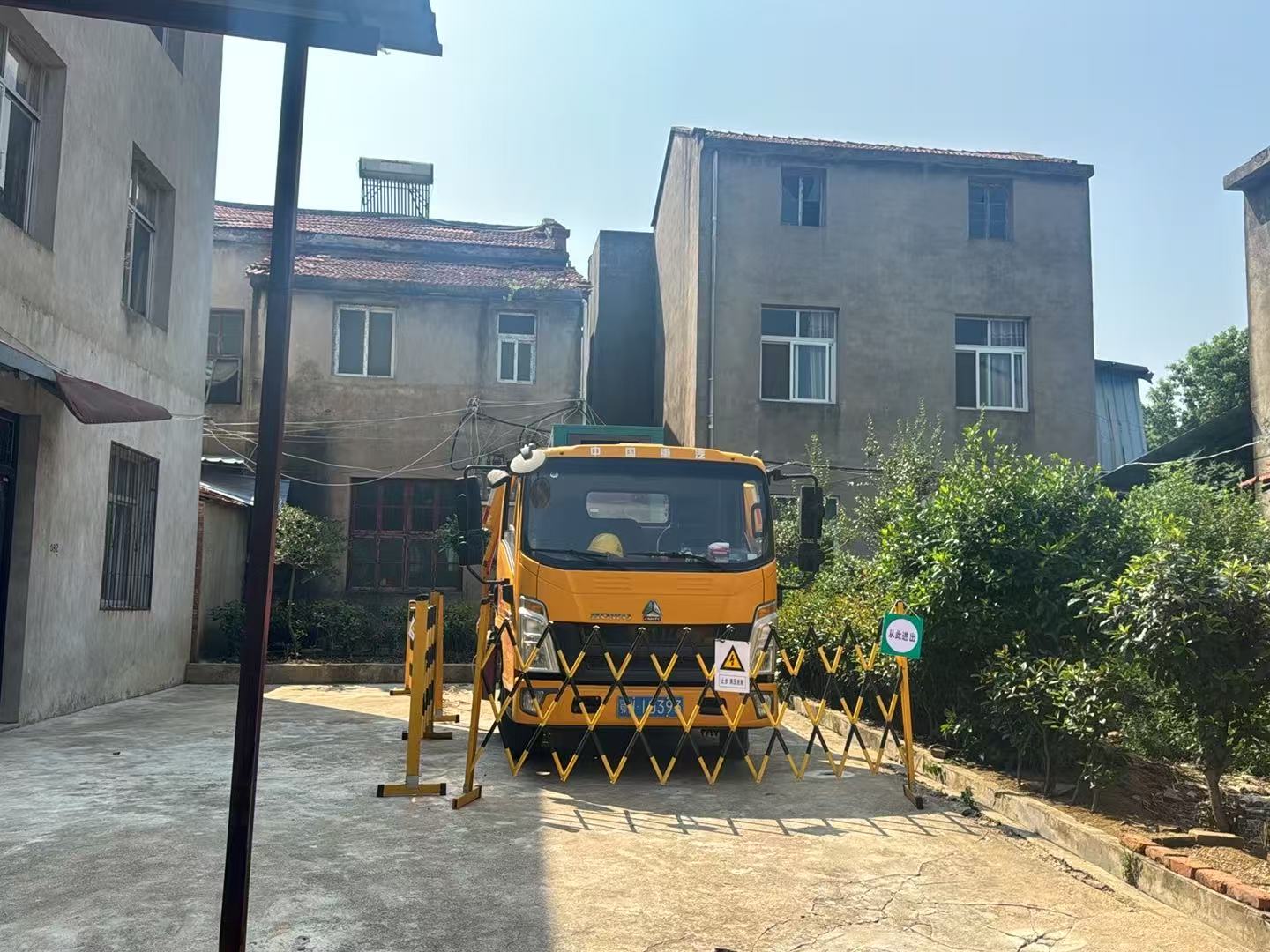 设备检测与拆装现场