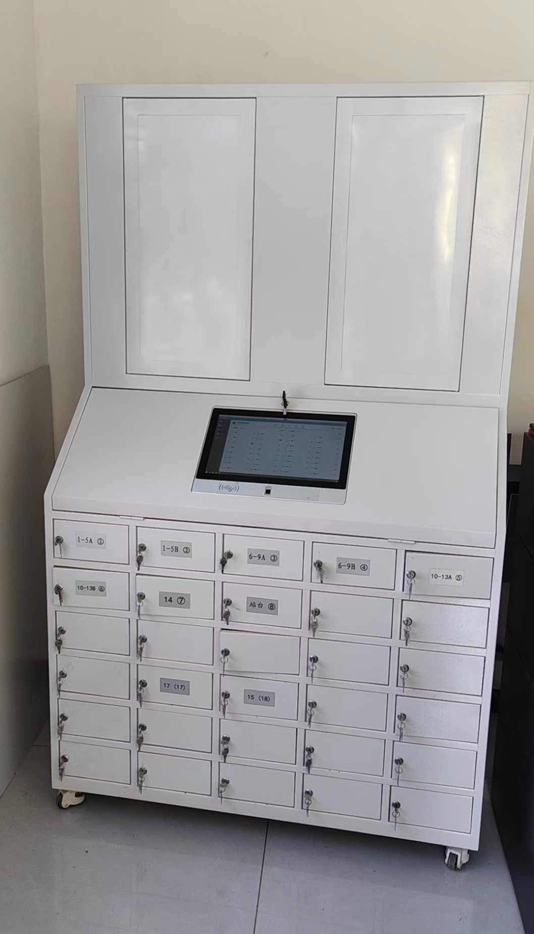 无源锁具与智能柜实物展示