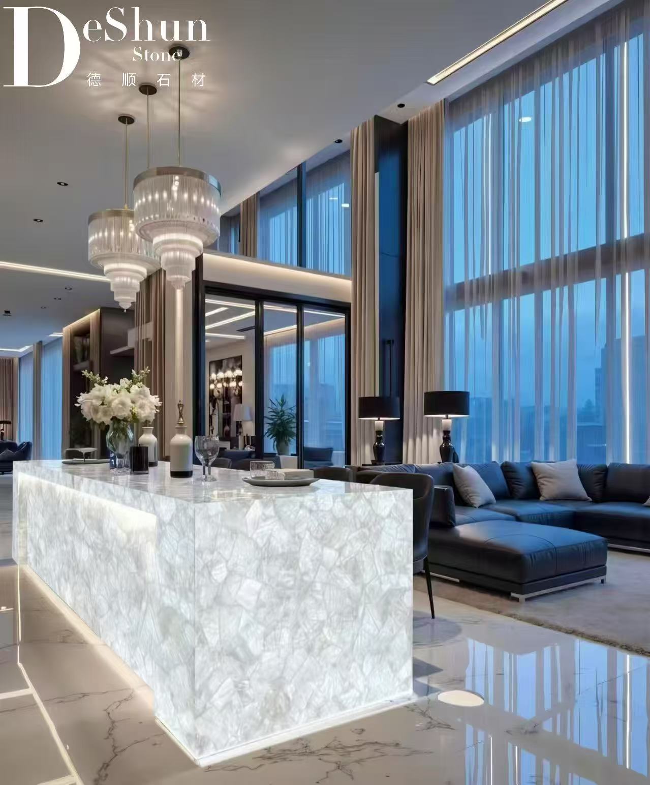 图片说明:现代化石材加工车间内部场景