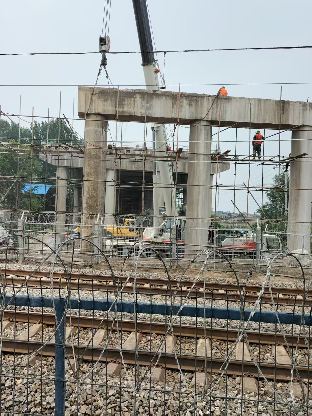 建筑加固施工现场