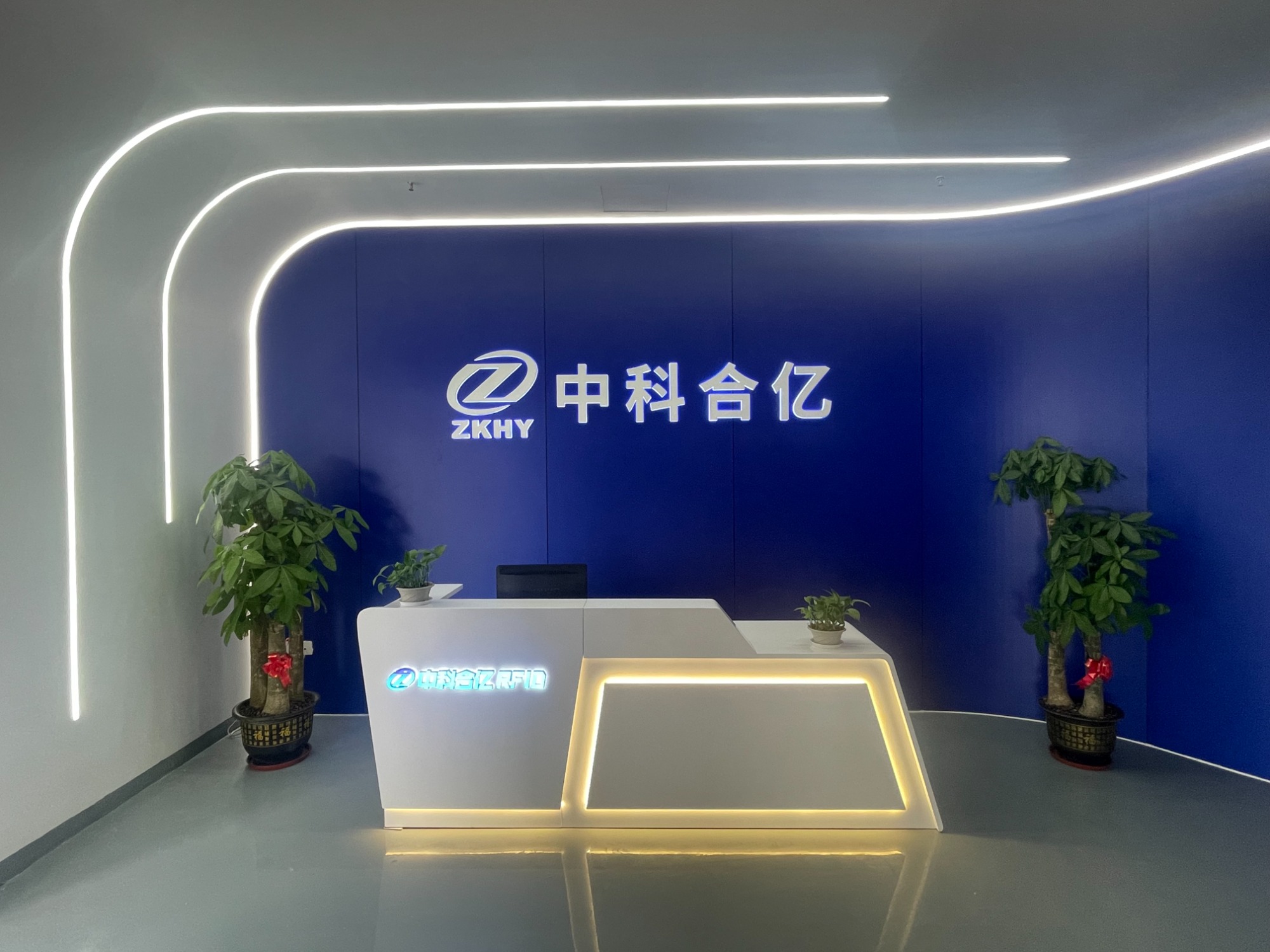 远距离读写器天线结构示意