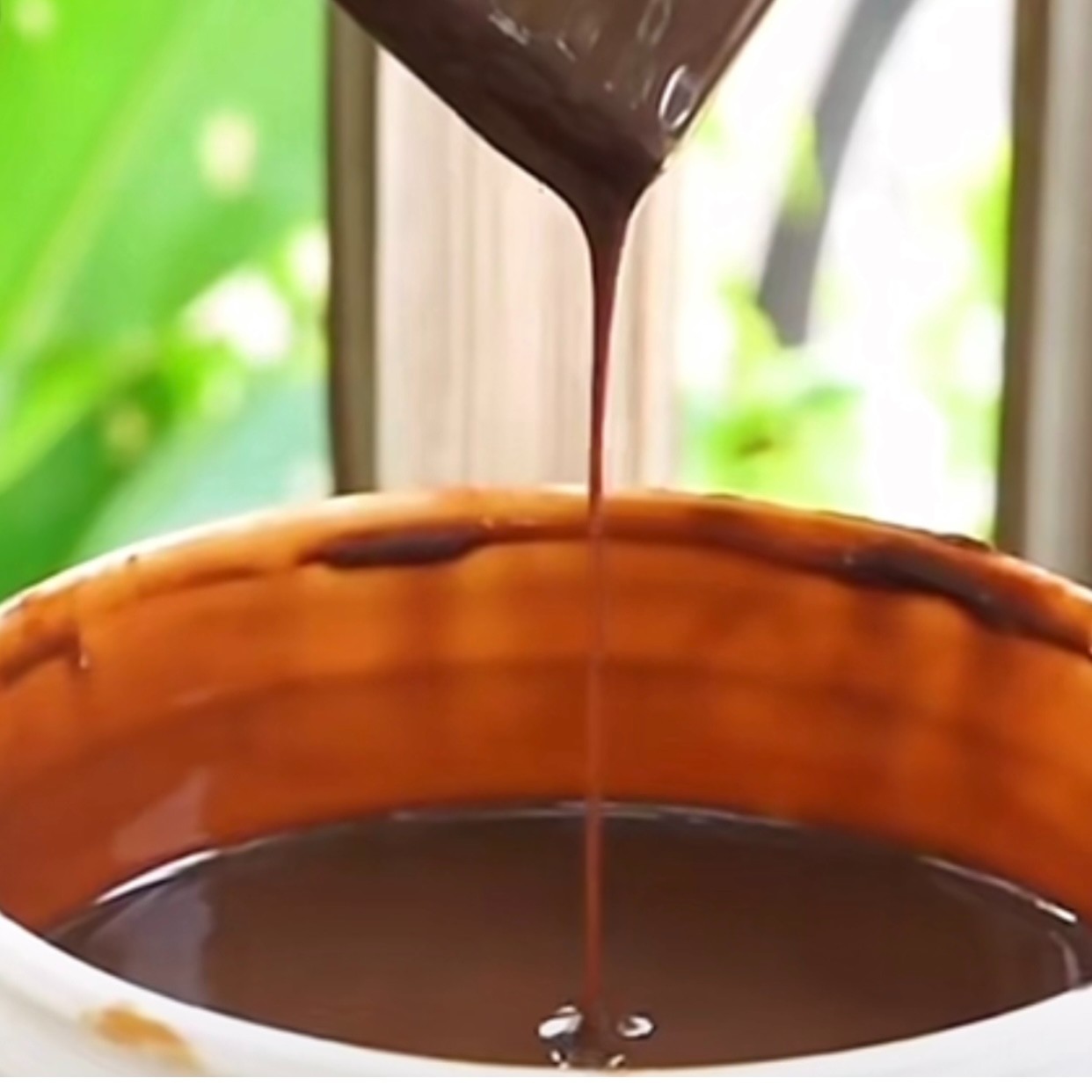 Water-based wood wax oil application