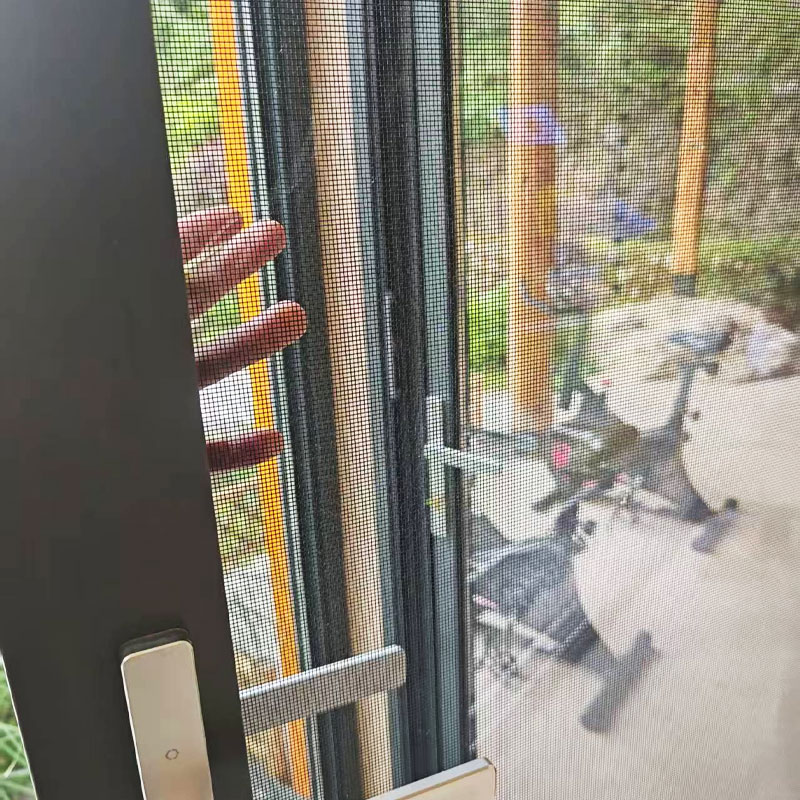 防盗金刚网生产实拍