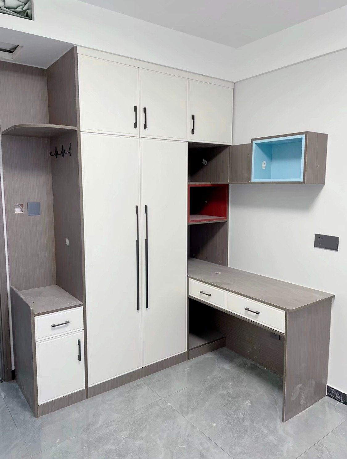 Custom Office Furniture
