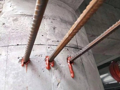专业施工团队作业