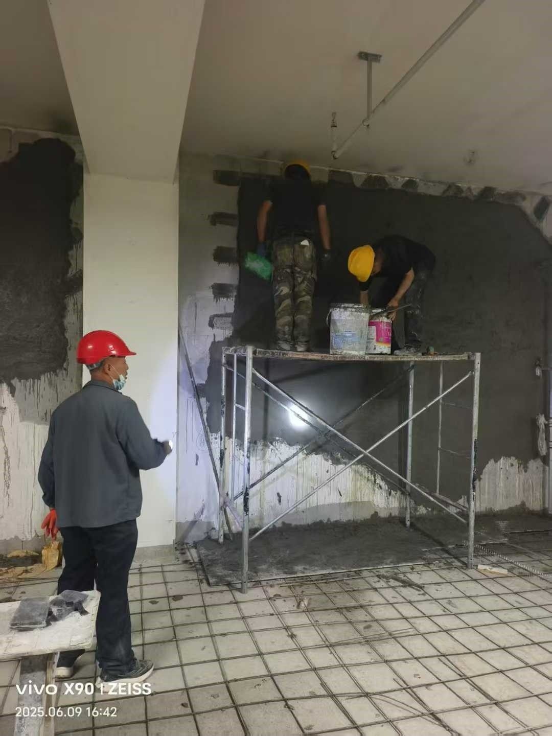 施工团队现场勘察