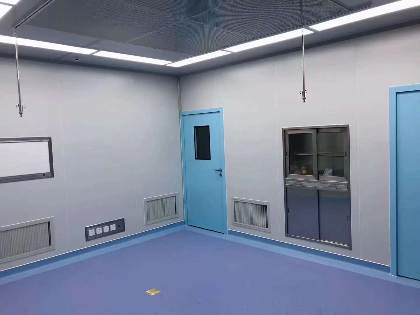 设备调试现场