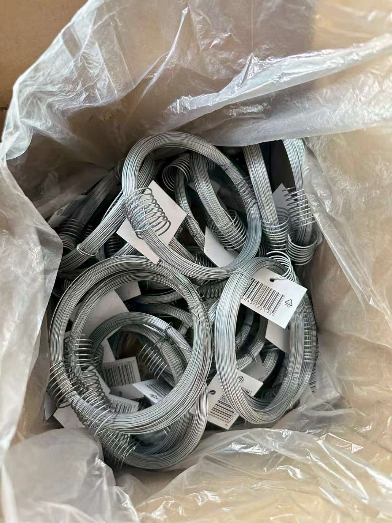 包塑铁丝车间实拍