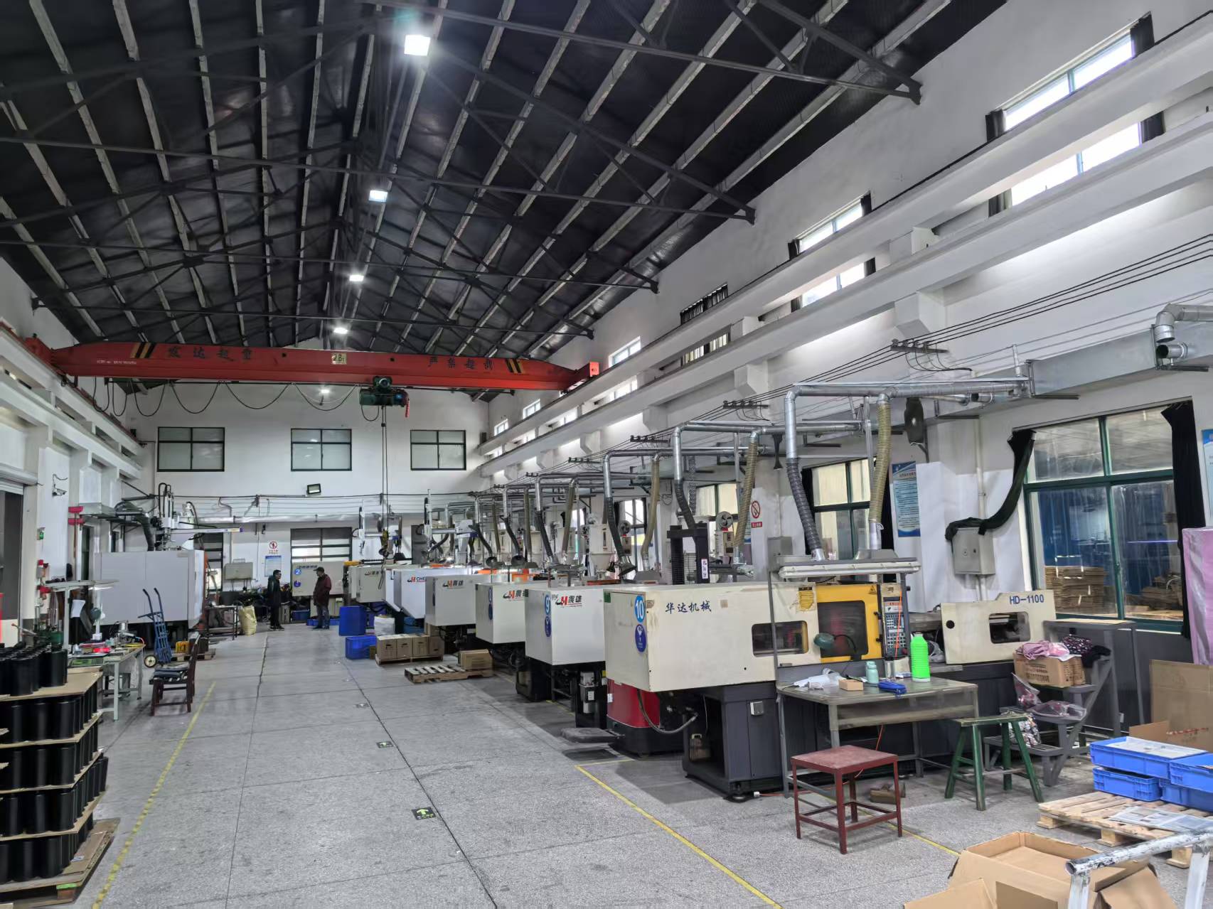 精密模具加工现场