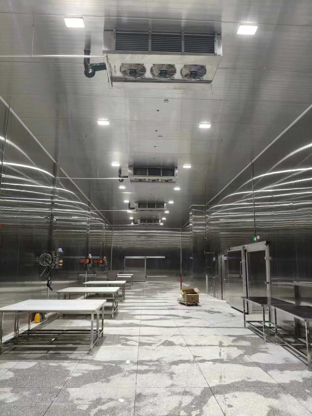 预冷库制冷设备运行原理示意图