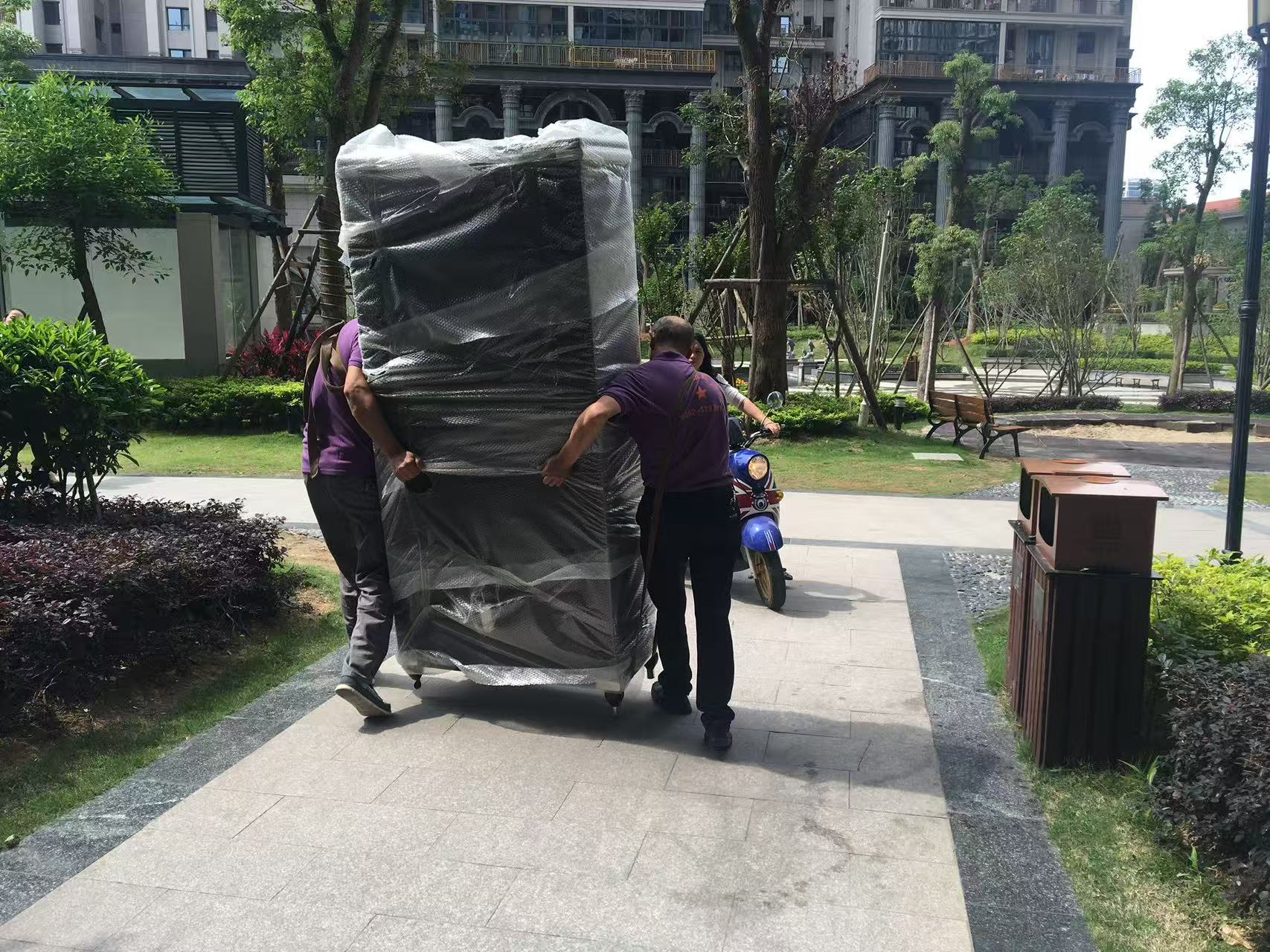搬家作业现场