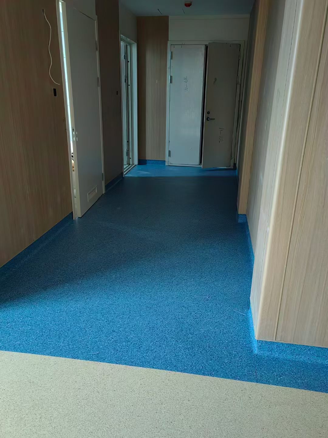 建材超市与产品展示
