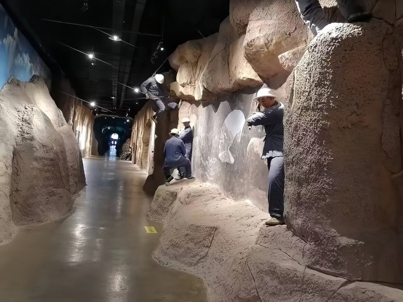 灵官峡景区光影体验廊道