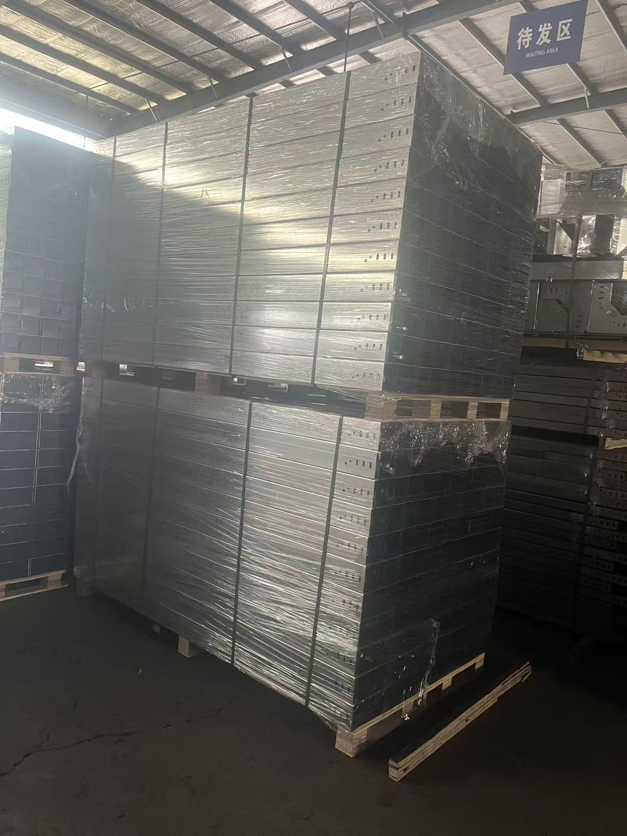 亦瑞金属制品电缆桥架批发商生产厂家