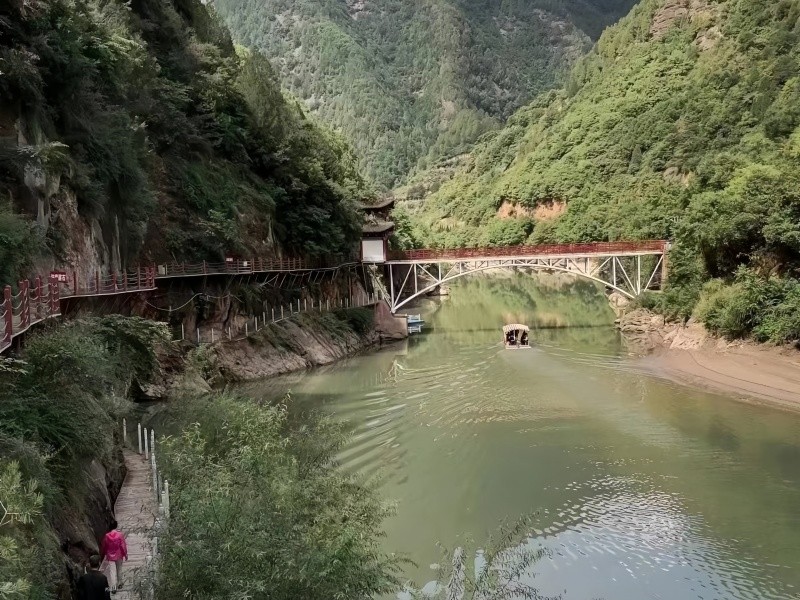 灵官峡峡谷风貌