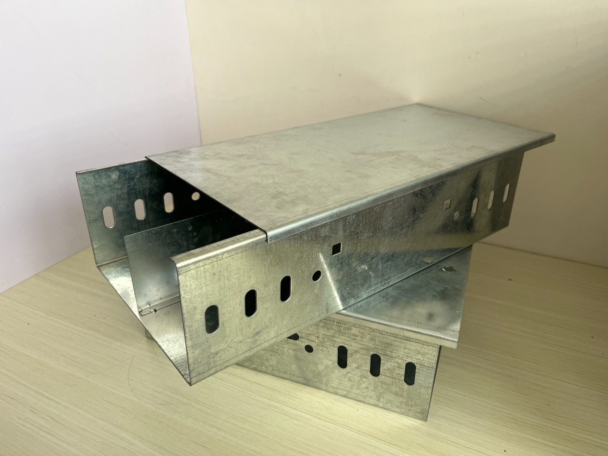 高分子桥架