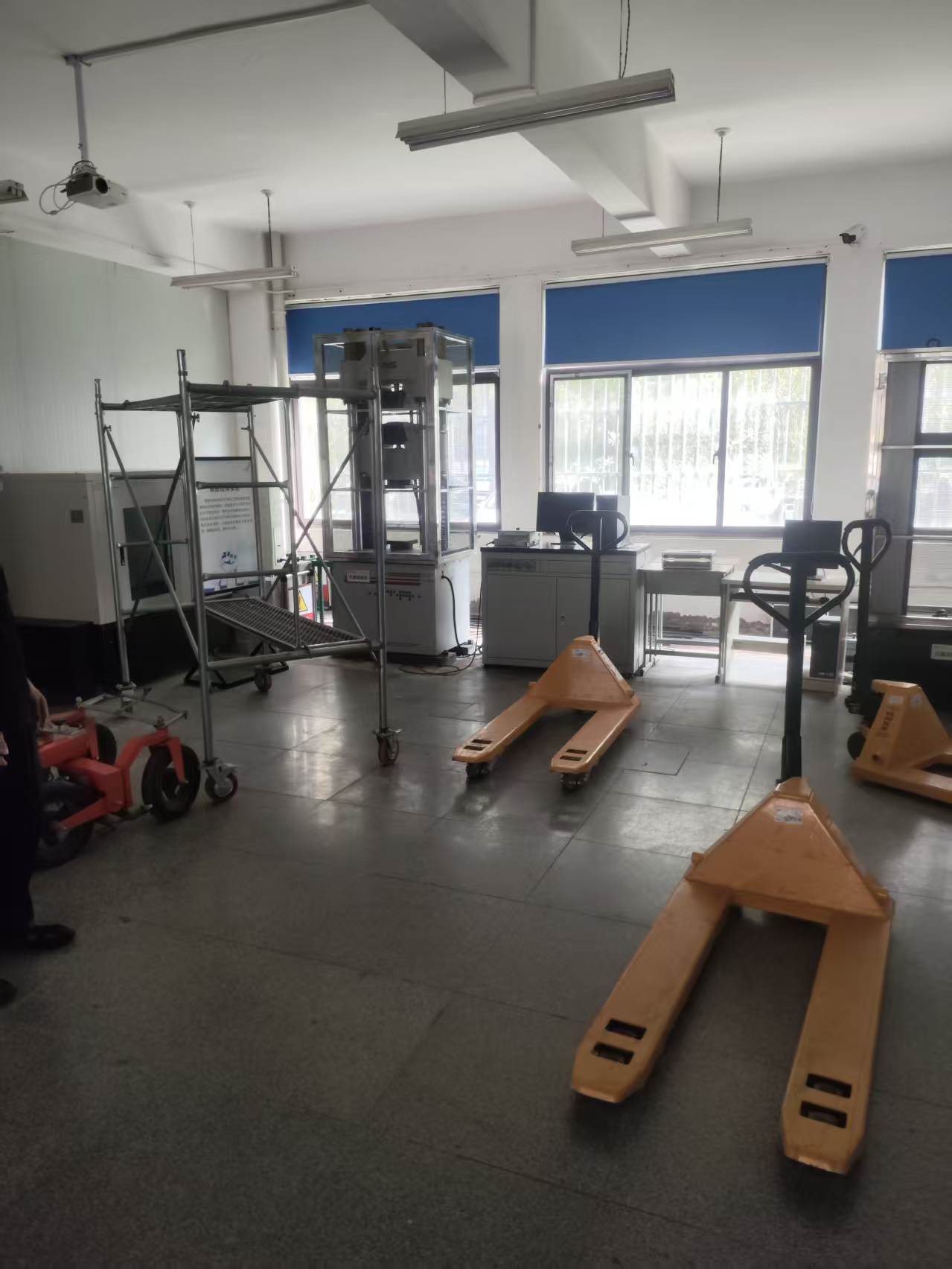 专业设备与标准化包装展示