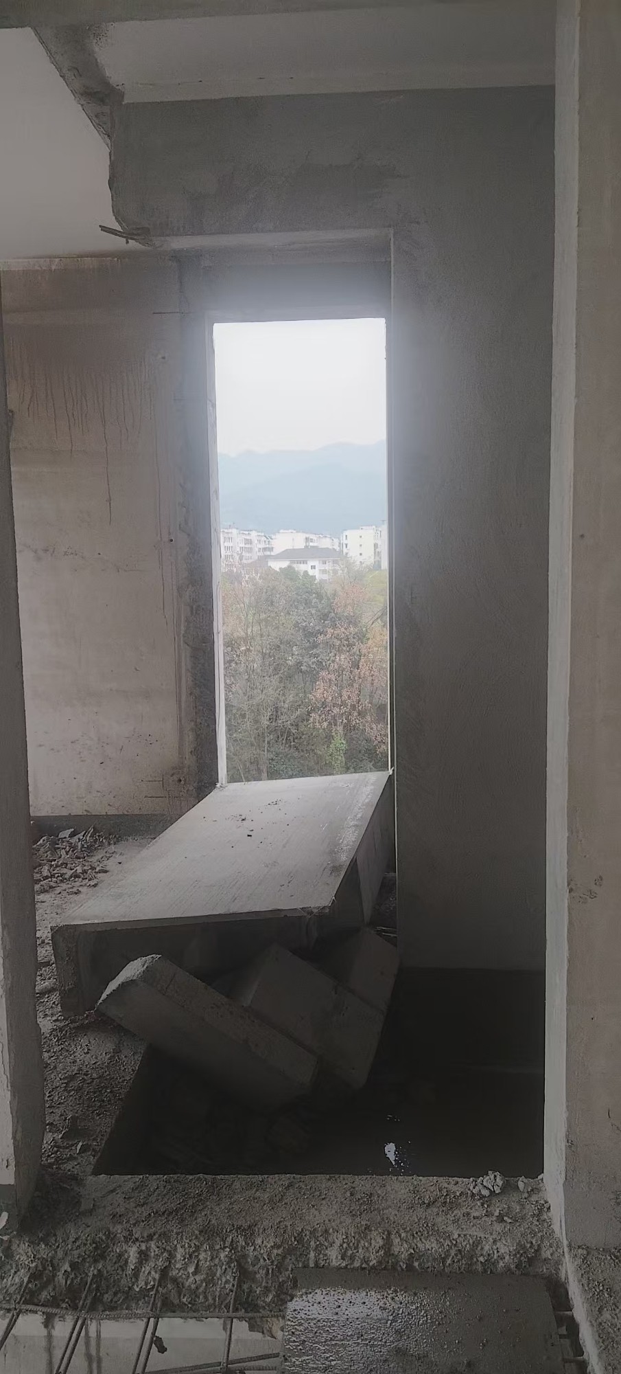无损切割拆除施工场景