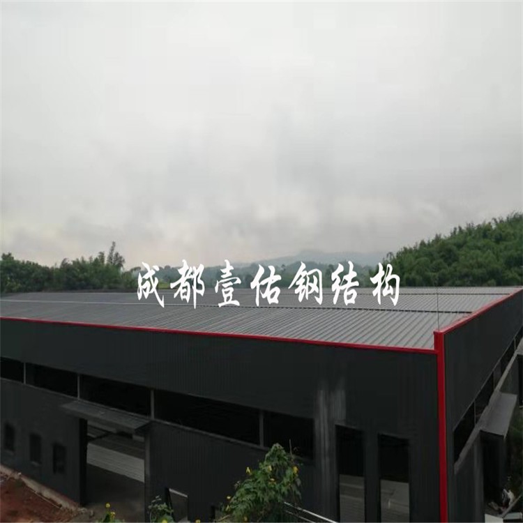 钢结构施工现场