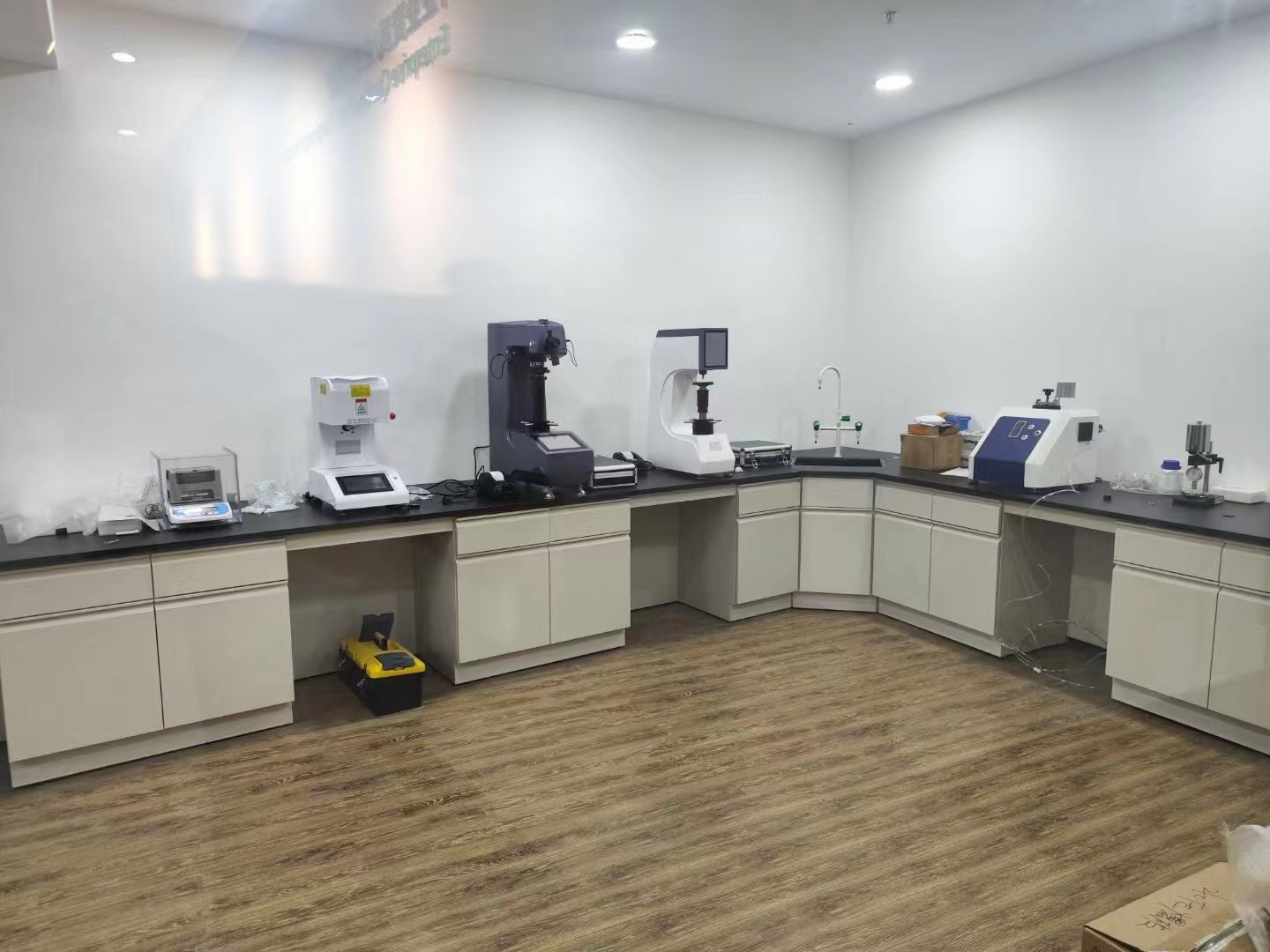 便携金相显微镜应用场景