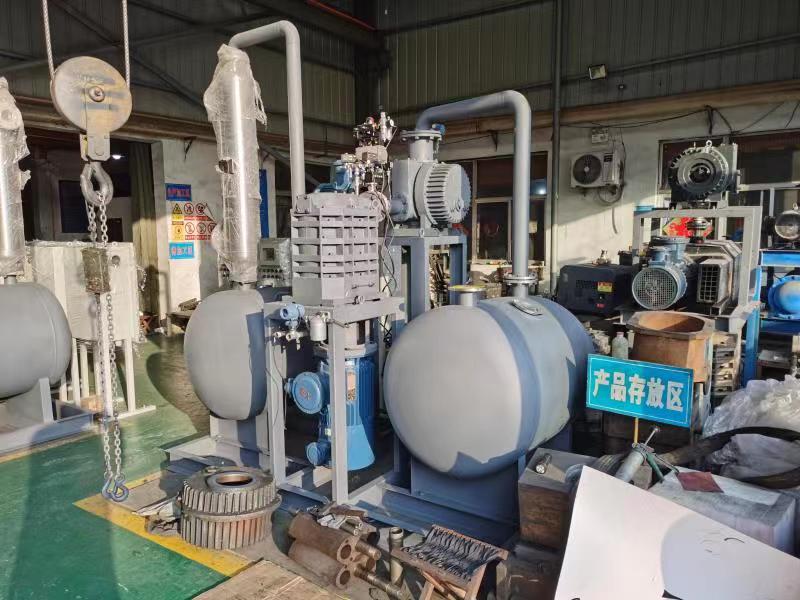 Vacuum pump assembly detail