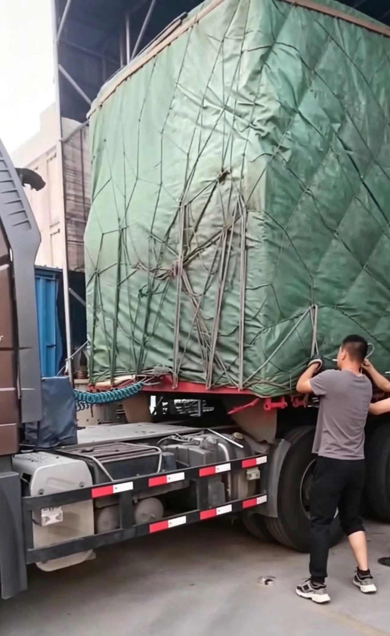 物流运输车辆集结