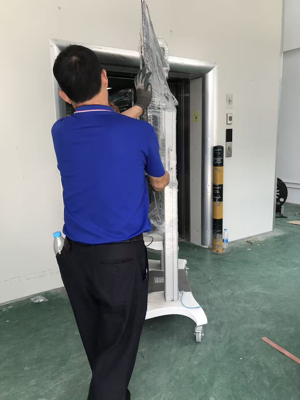 搬迁作业现场
