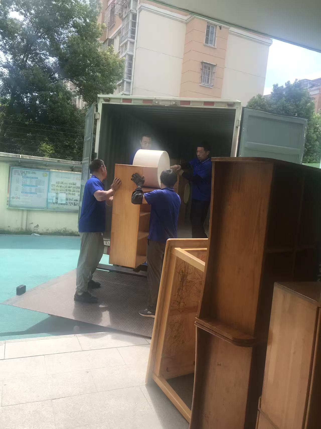 搬迁作业现场