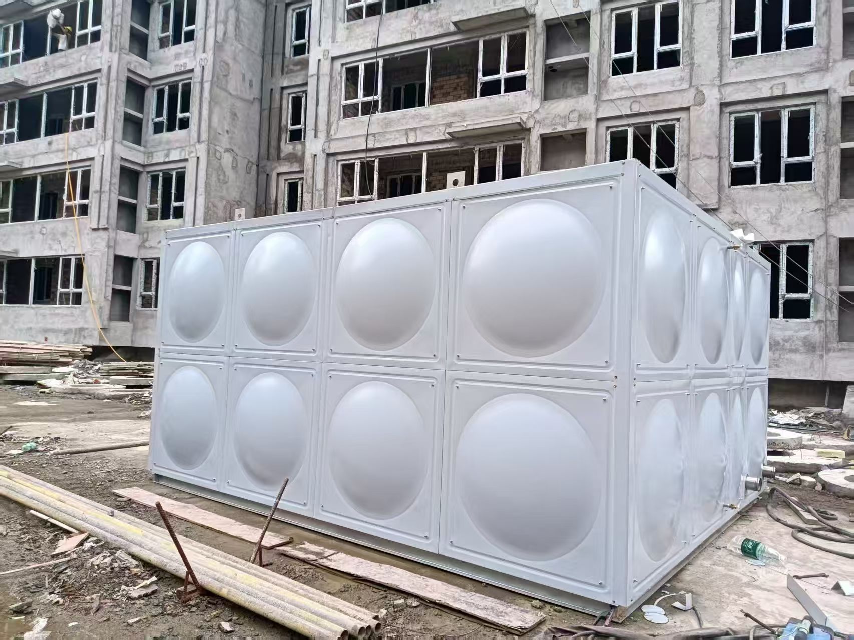 保温水箱生产工艺示意图