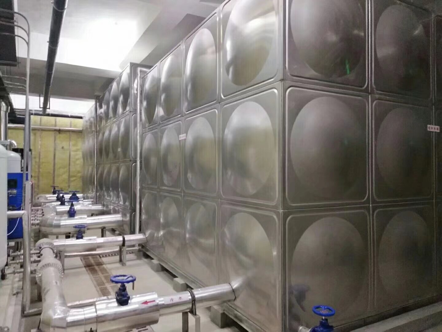 浴室专用保温水箱实物展示