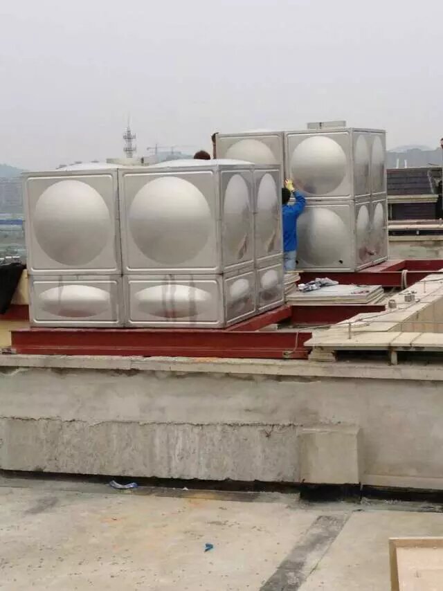 不锈钢保温水箱内部结构与焊接工艺展示