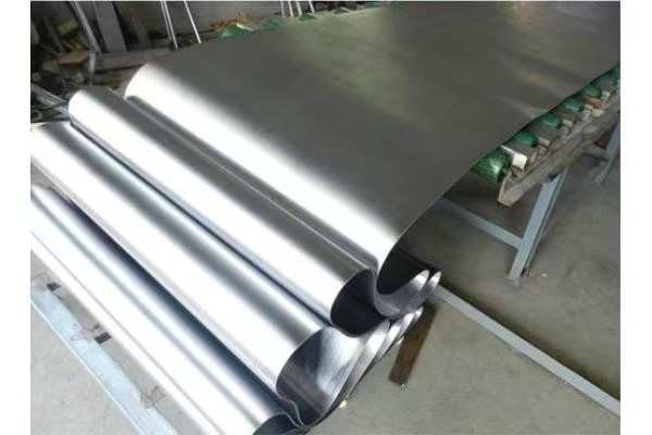 **硫酸钡板施工现场示意图