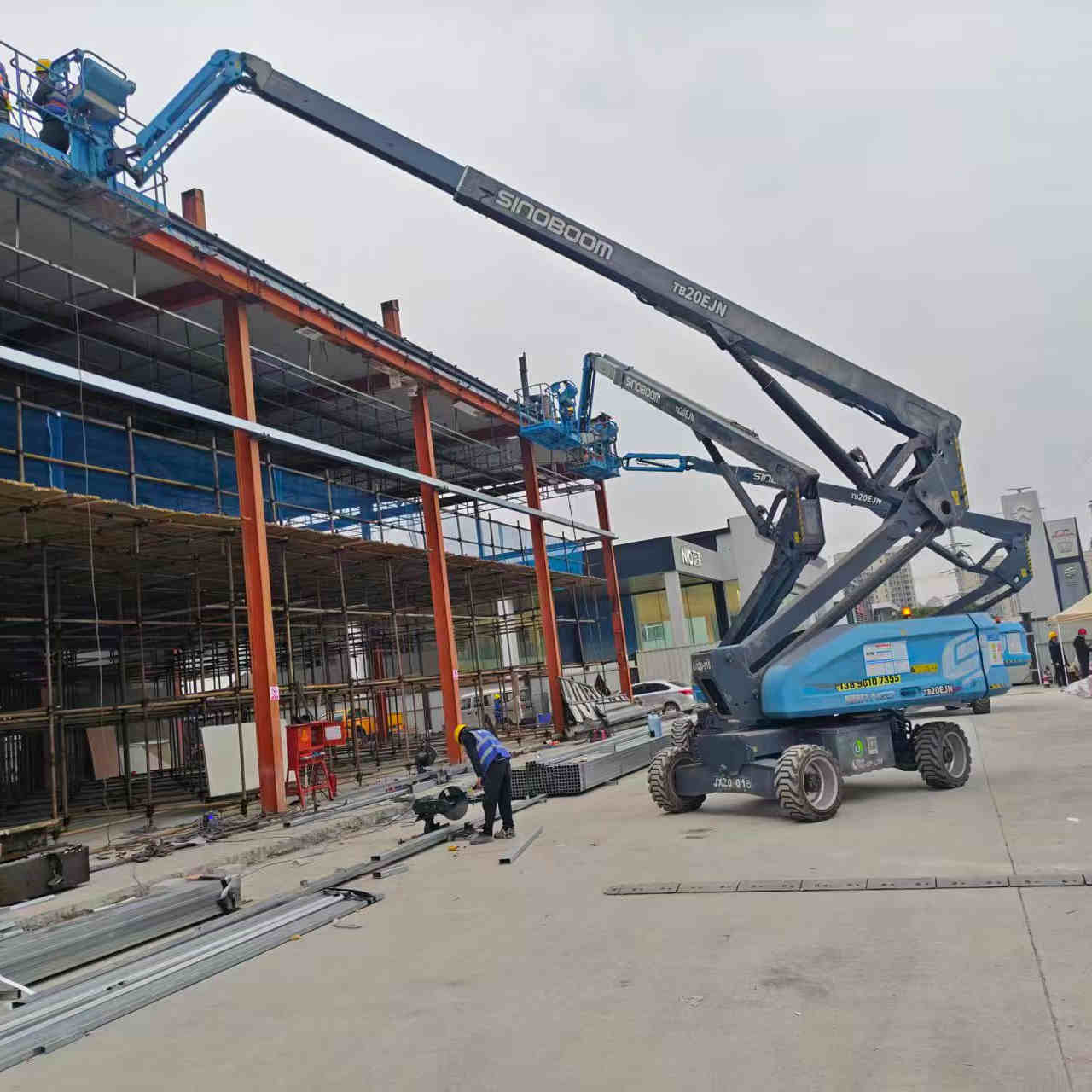 高空作业设备现场图