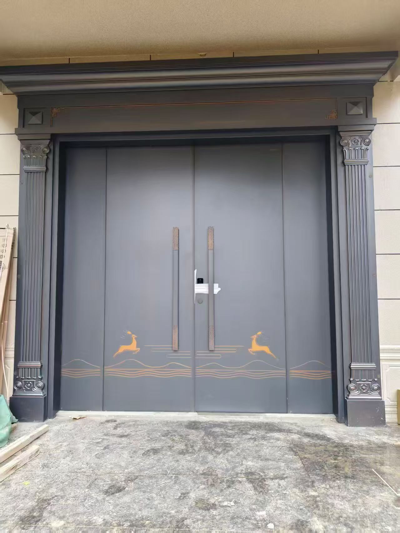 现代实木大门工艺展示