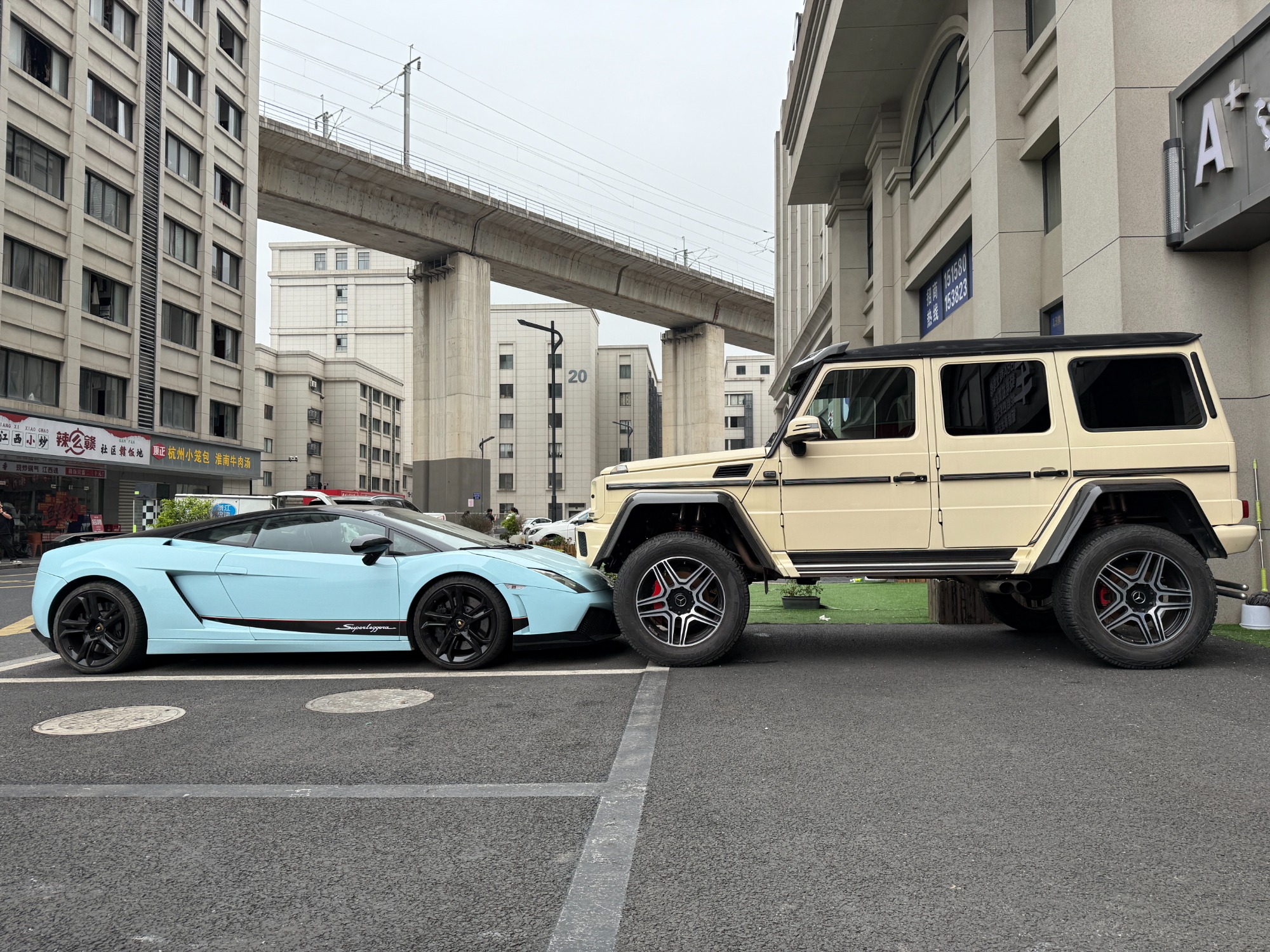 汽车维修现场